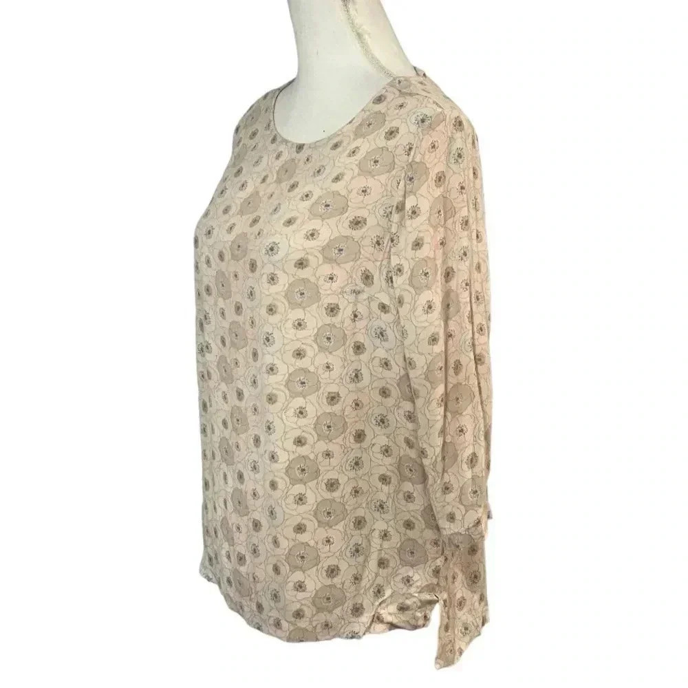 Lauren Conrad size M pullover blouse in pastels EUC - Picture 2 of 9
